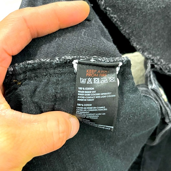 Like New Women’s Size X-Small BDG Denim Skirt By Urban Outfitters In Black - Picture 9 of 9